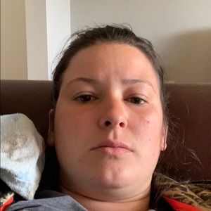 Meet your Posher, Caitlin